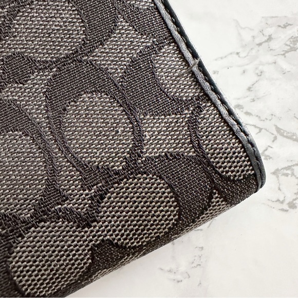 25. Coach Signature Outline Black Leather Envelope Trifold Wallet Card Holder - Picture 8 of 14